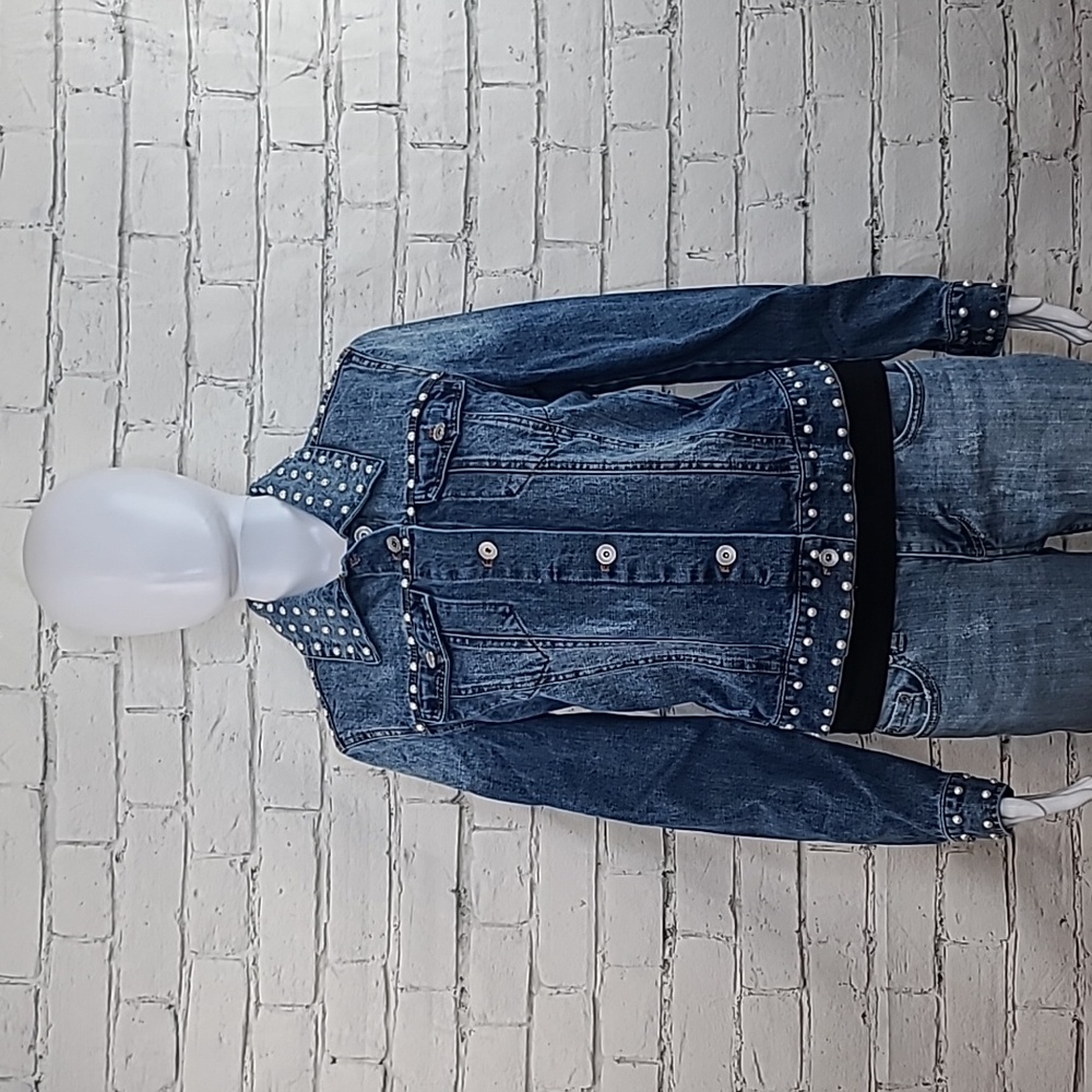 Bagatelle Pearl Embellished  Button Down Denim Trucker Jean Jacket In Blue - NWT